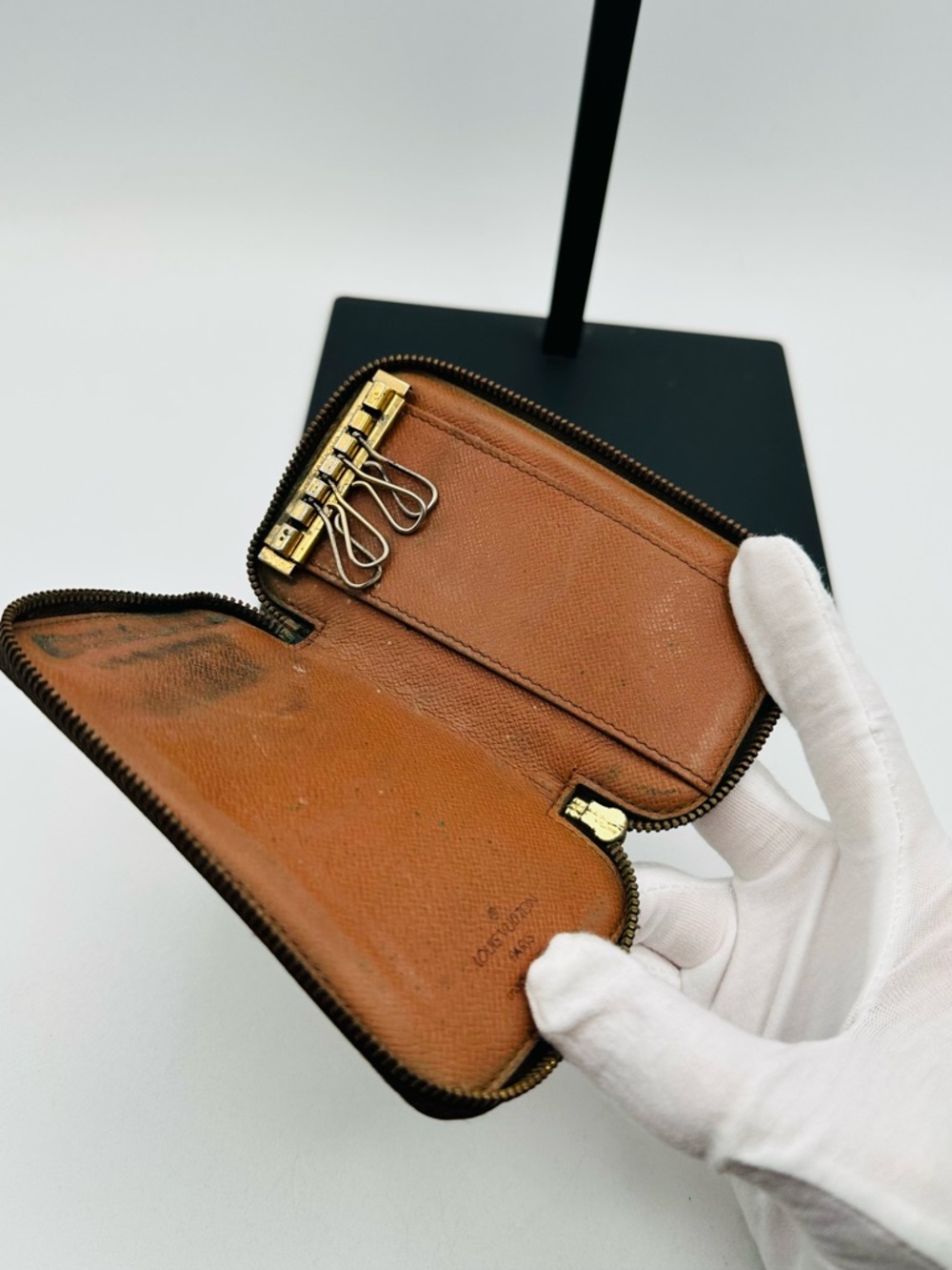 Louis Vuitton Compact Monogram Wallet - Picture 6 of 12